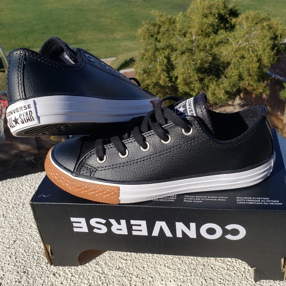 Size 2 leather converse Clearance